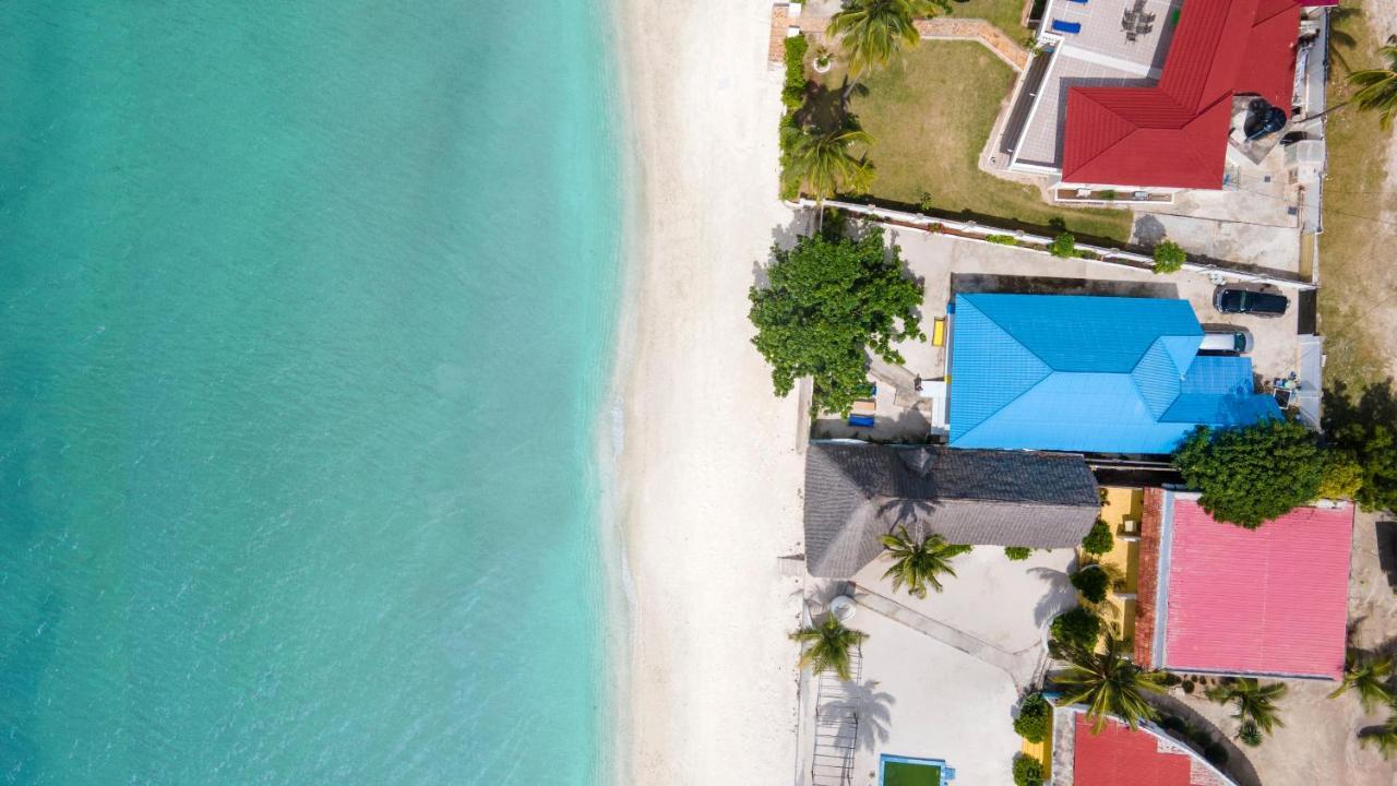 Uroa Beach Lodge Екстер'єр фото