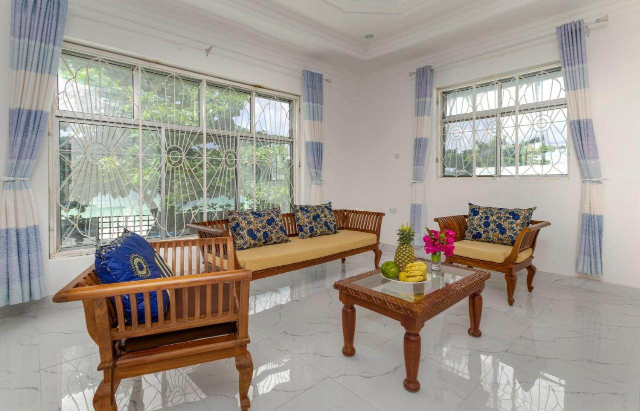 Uroa Beach Lodge Екстер'єр фото