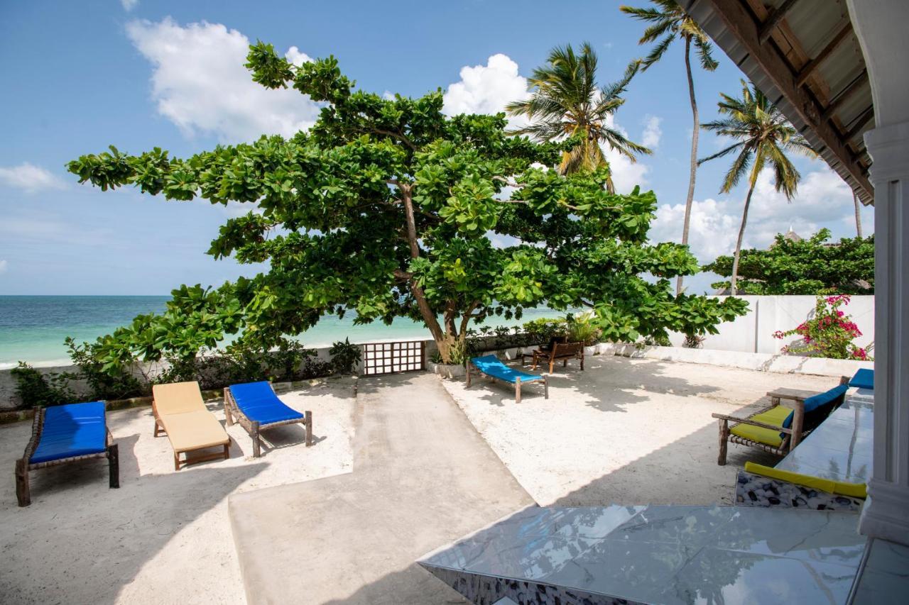 Uroa Beach Lodge Екстер'єр фото