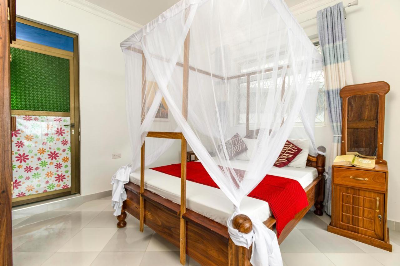 Uroa Beach Lodge Екстер'єр фото